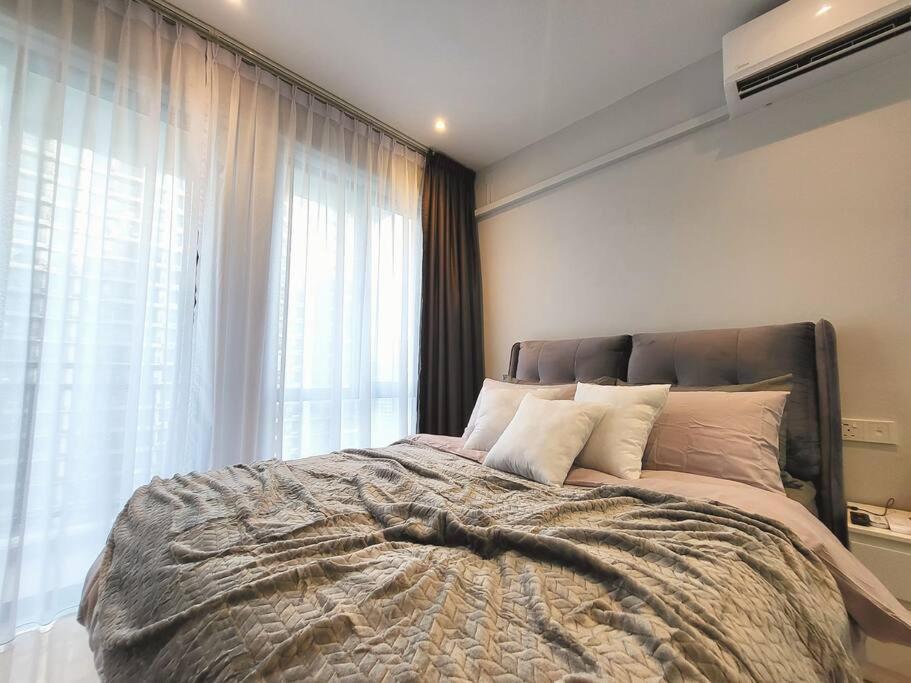 Experience Movie Under The Stars Galaxy - - 15 Mins To Ciq Apartment Johor Bahru